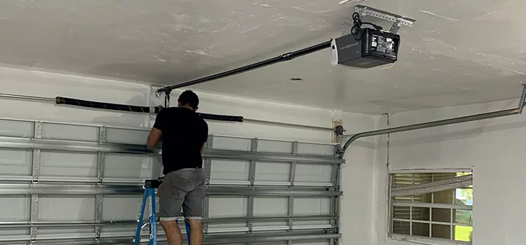 Garage Door Opener Repair Near Me in Sainte-Catherine, QC